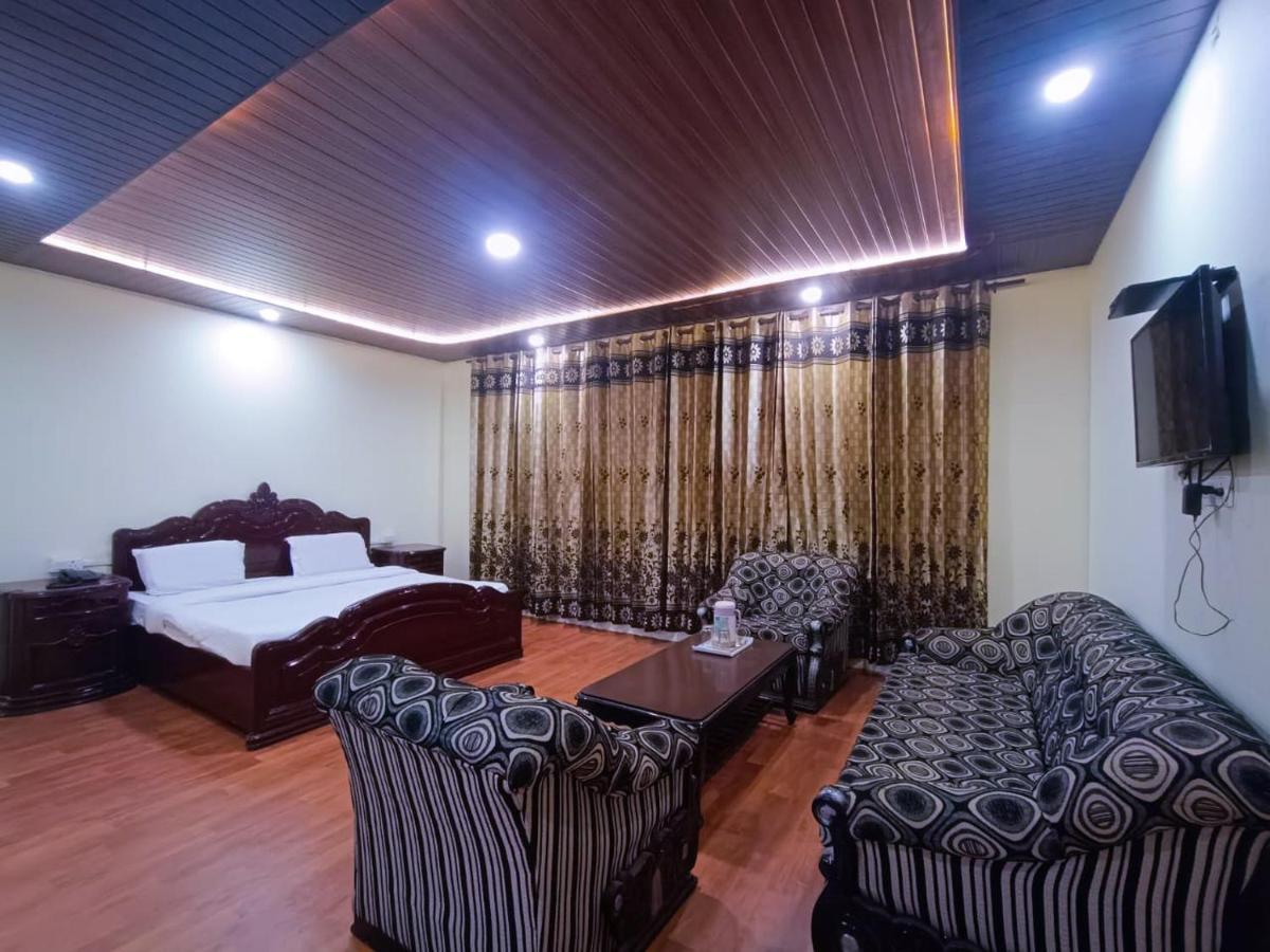 Surya Resort דלהאוזי מראה חיצוני תמונה